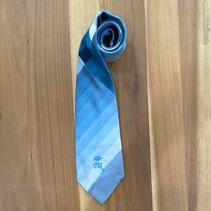 - Blue tie countess mara